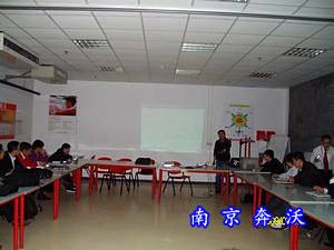 某國外大型連鎖超市-提供發(fā)電機組技術(shù)培訓(xùn)及服務(wù)！（圖）